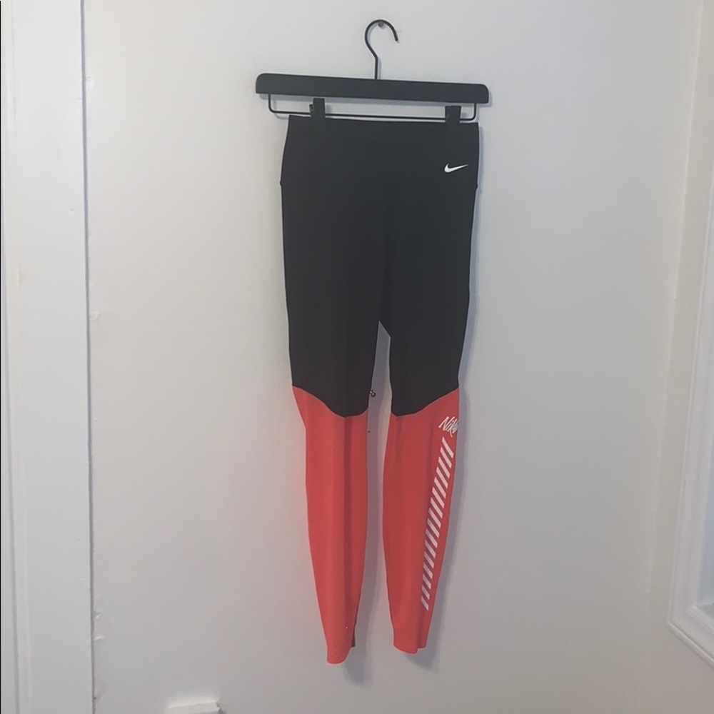 *MAKE AN OFFER* Nike Dri-fit Leggings